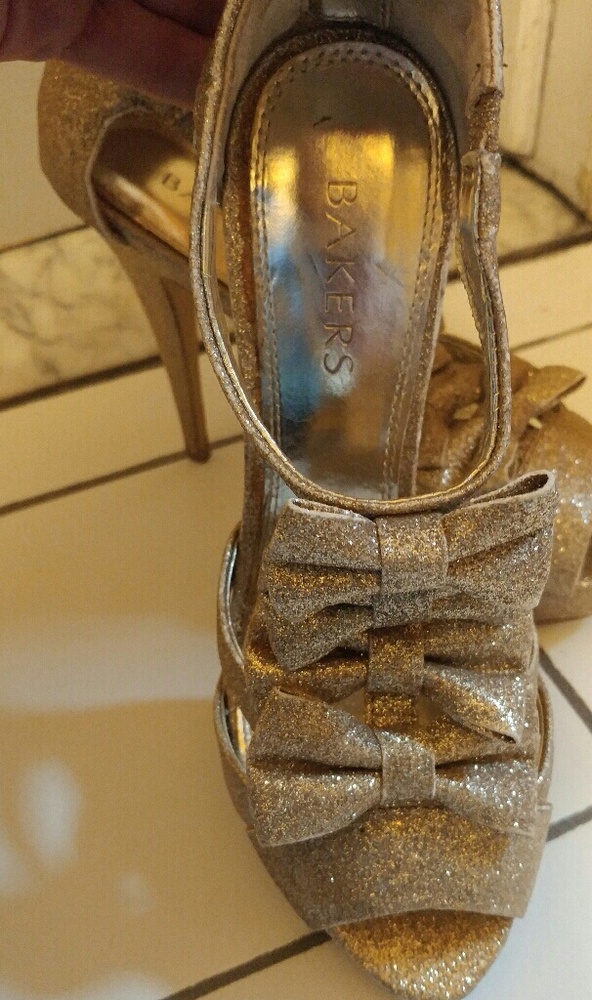 BAKERS GOLD BOW HEELS